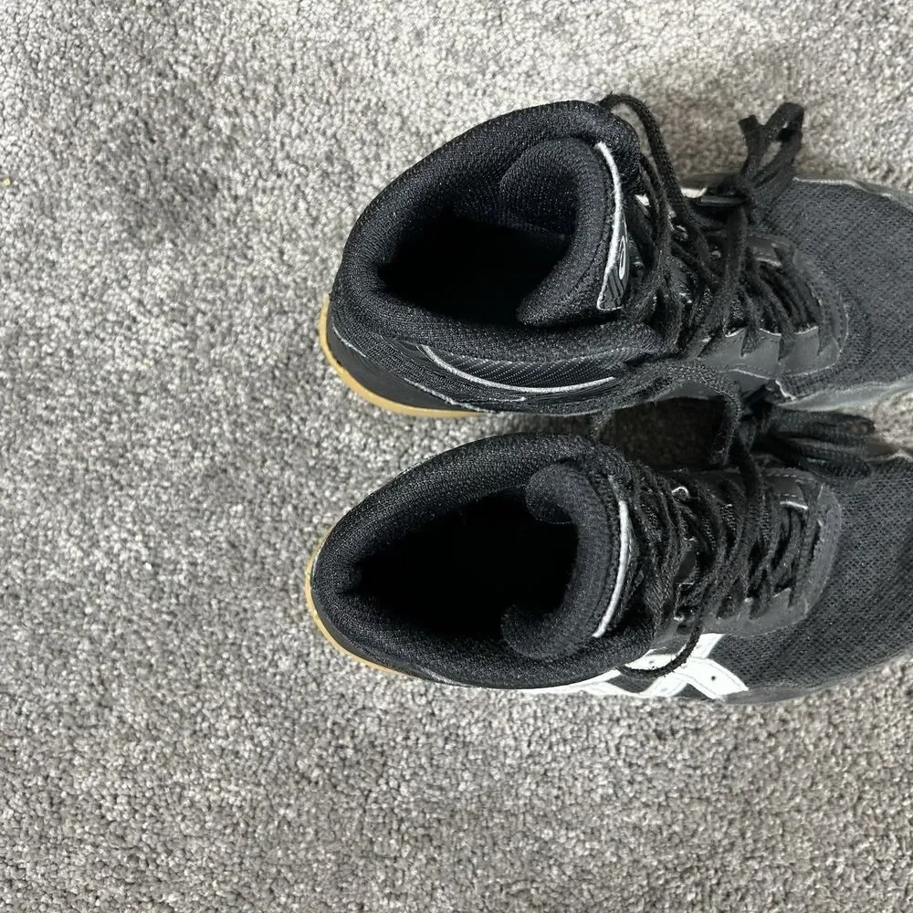 ASICS Matflex 7 1084A011 Youth Size 4 Black White Wrestling Athletic Shoes Used